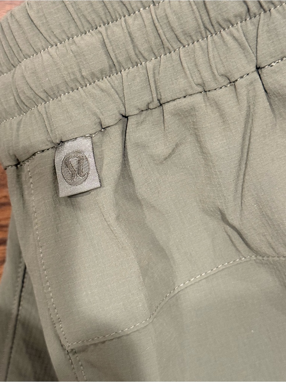 Lululemon Bowline Pant 30"
Stretch Ripstop Rover Green Medium - Picture 6 of 10